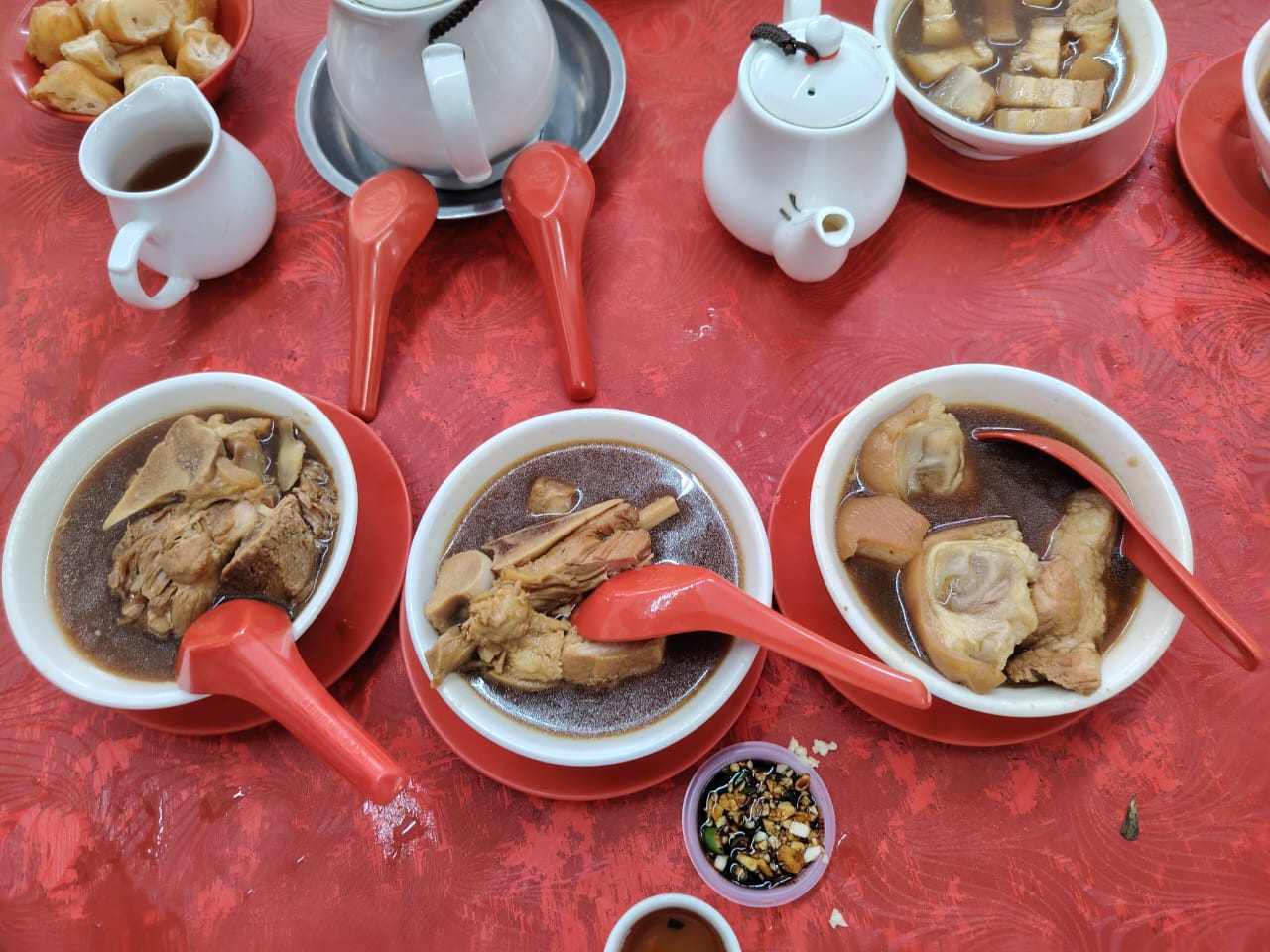 葉泉（亁）肉骨茶 Restoran Yip Chuen 8